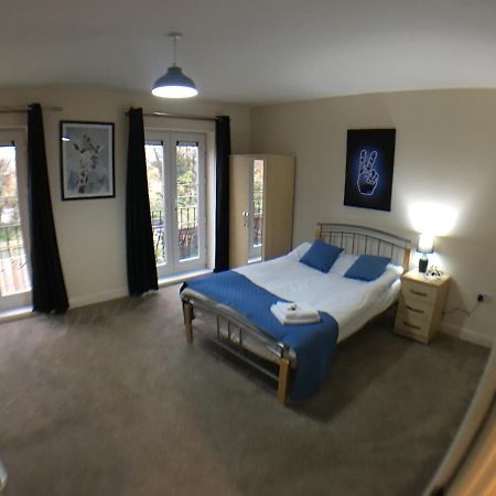 Very Large House, 6 Beds, 4 Bedrooms, 3 Bathrooms, 5 Smart Tv'S & Van Parking Бостон Экстерьер фото
