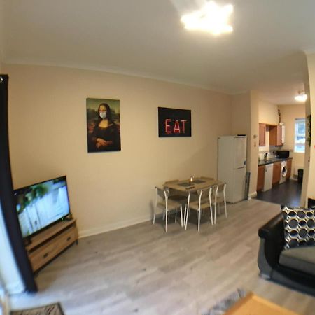 Very Large House, 6 Beds, 4 Bedrooms, 3 Bathrooms, 5 Smart Tv'S & Van Parking Бостон Экстерьер фото