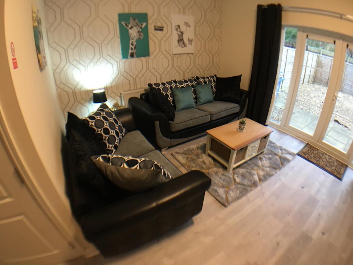 Very Large House, 6 Beds, 4 Bedrooms, 3 Bathrooms, 5 Smart Tv'S & Van Parking Бостон Экстерьер фото